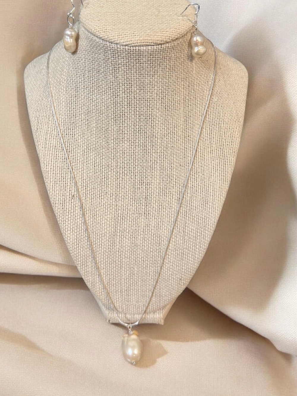 .925 Sterling Silver Baroque Ivory Pearl Pendant Necklace and Earrings Set